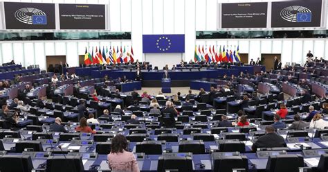 EU Parliament seeks to improve gender balance on committees 